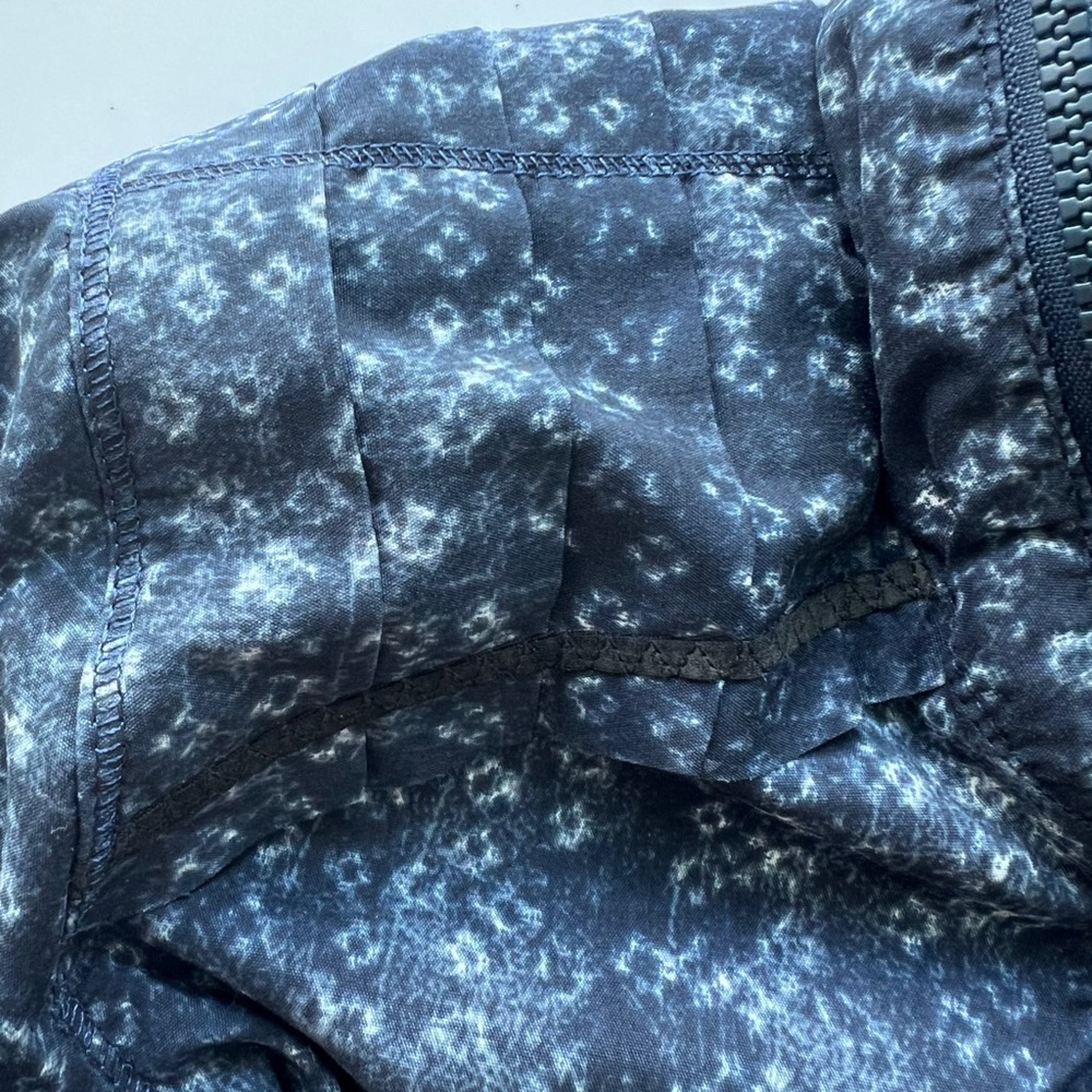 Lululemon jacket size 6 blue spring forward jacket running - Picture 10 of 13
